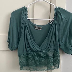 Gorgeous Lace Detailed Cropped Top